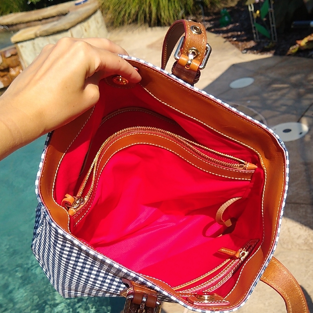 Dooney & Bourke Gingham Emily Tote Bag with Leather Handles NWOT!!! - Picture 8 of 16